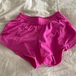size 8 lululemon hotty hot low rise 4in inseam